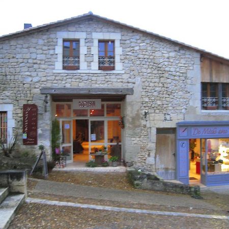 Faubourg St Jean Apartment Aubeterre-sur-Dronne Exterior photo