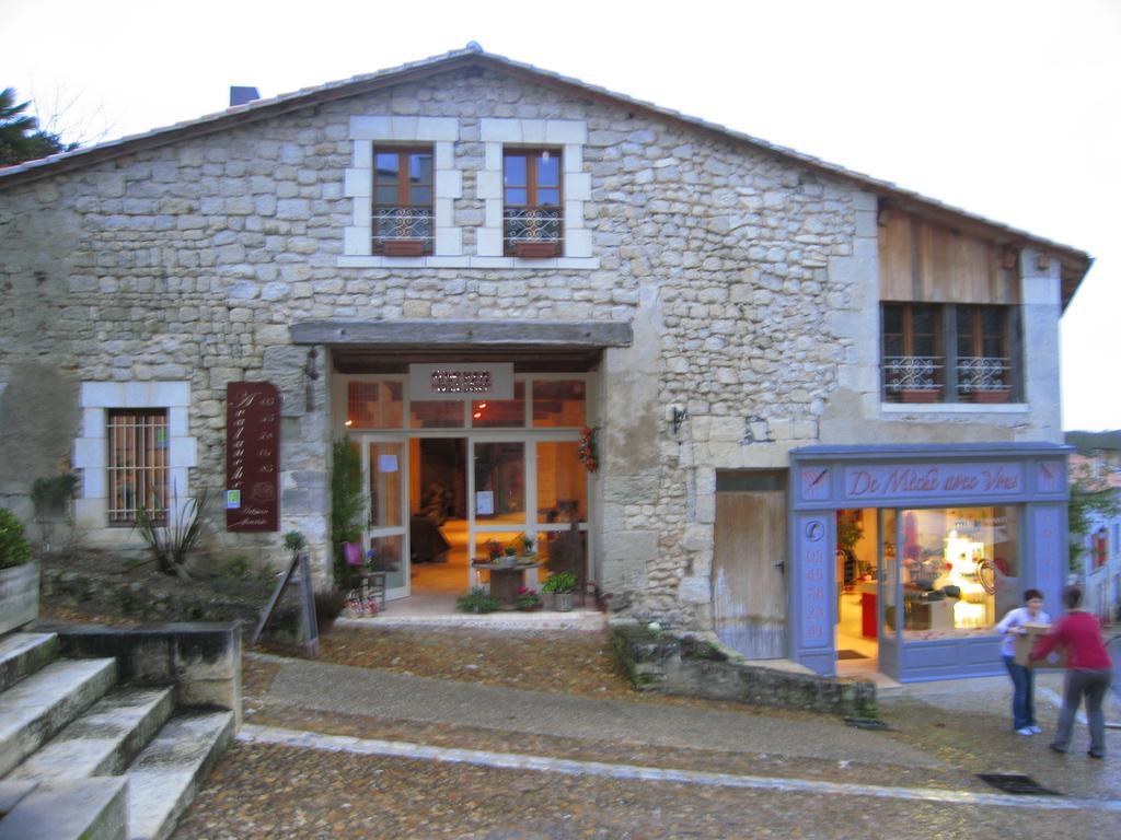Faubourg St Jean Apartment Aubeterre-sur-Dronne Exterior photo